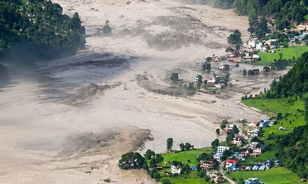 Himalayalar'da Sel Felaketi: Çin-Nepal Sınırında 160 Ölü