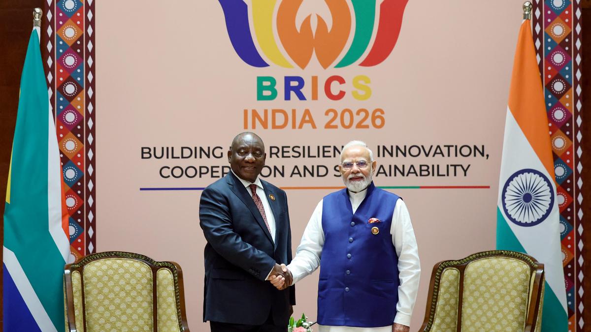 Hindistan Afrika Açılımını Hızlandırıyor: Modi Liderlerle Görüştü