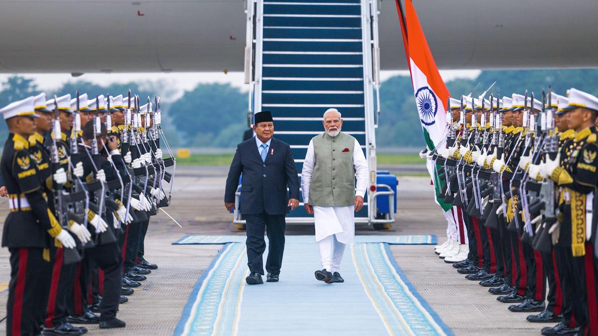 Hindistan Başbakanı Modi, Endonezya'ya Giderek Asya-Pasifik Politikasını Güçlendiriyor