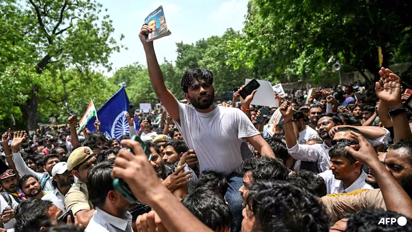 Hindistan'da Gen-Z 'Hamamböceği' Hareketi: Modi'yi Neden Endişelendiriyor