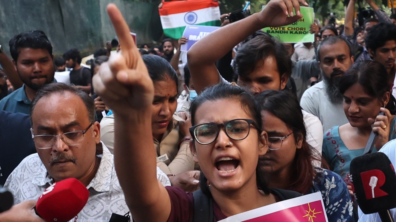 Hindistan'da Gençlik Protestoları: Modi Zor Durumda