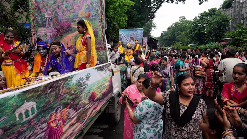 Hindistan'daki Hindu festivalinde izdiham: 1 ölü, çok sayıda yaralı
