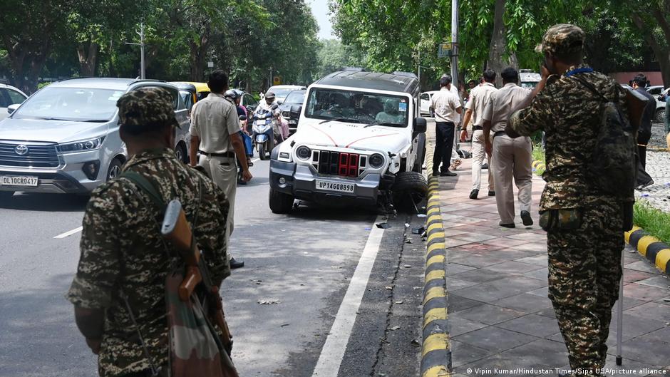 Hindistan'da Trafik Öfkesi: Araçlar Silaha Dönüşüyor