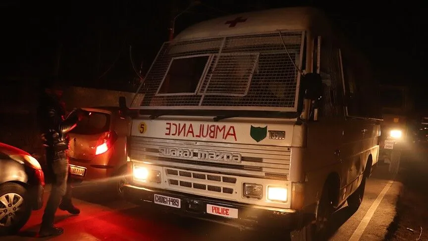 Hindistan'da tapınak yakınında kamyon dehşeti: 12 ölü