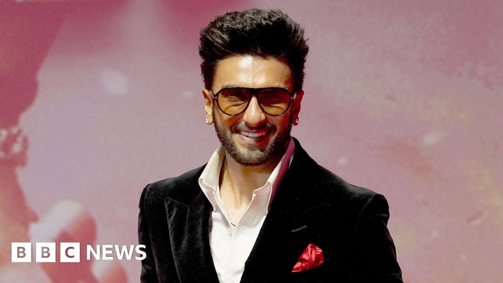 Hint Film Birliği Yıldız Oyuncu Ranveer Singh'e Yönelik Boykot Çağrısını Geri Çekti
