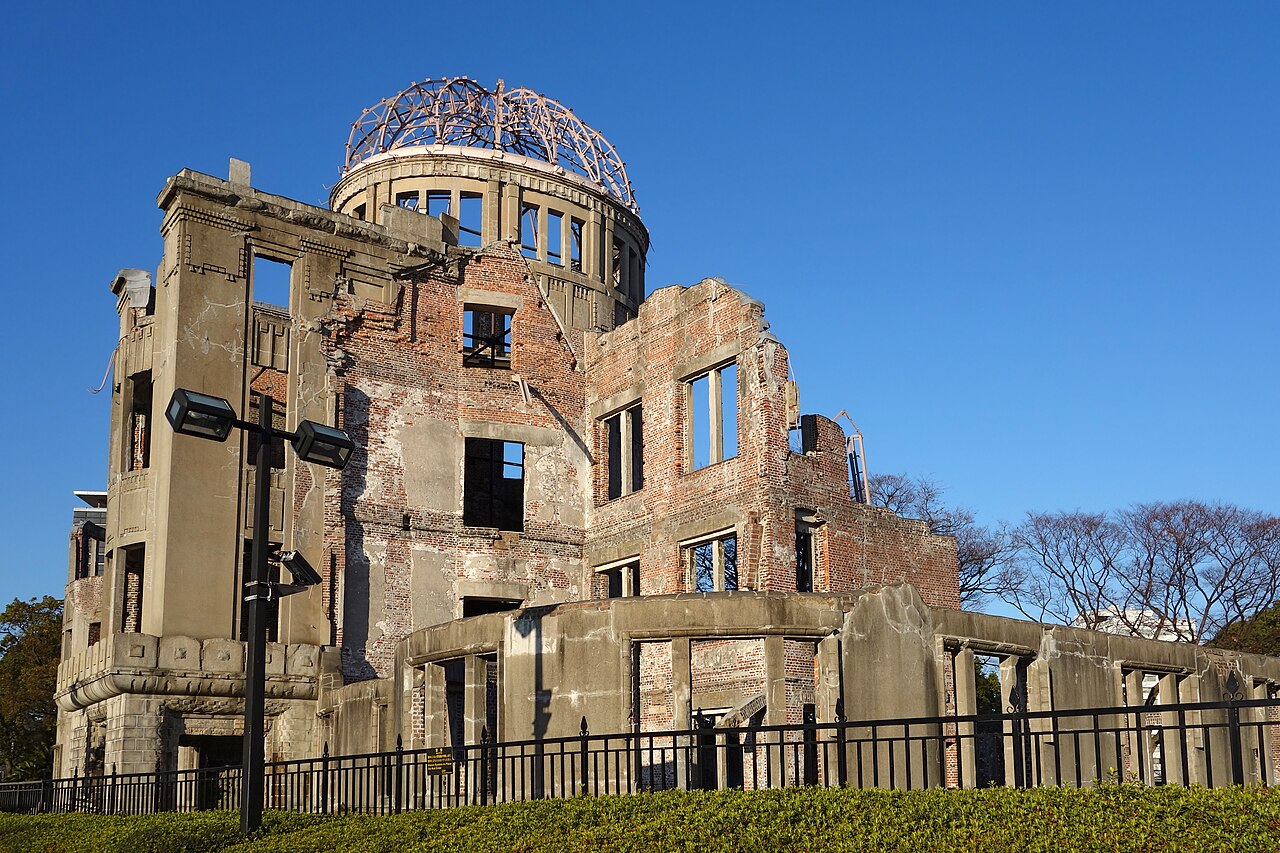 Hiroşima kurbanları Japonya'nın yeniden silahlanmasına karşı uyardı