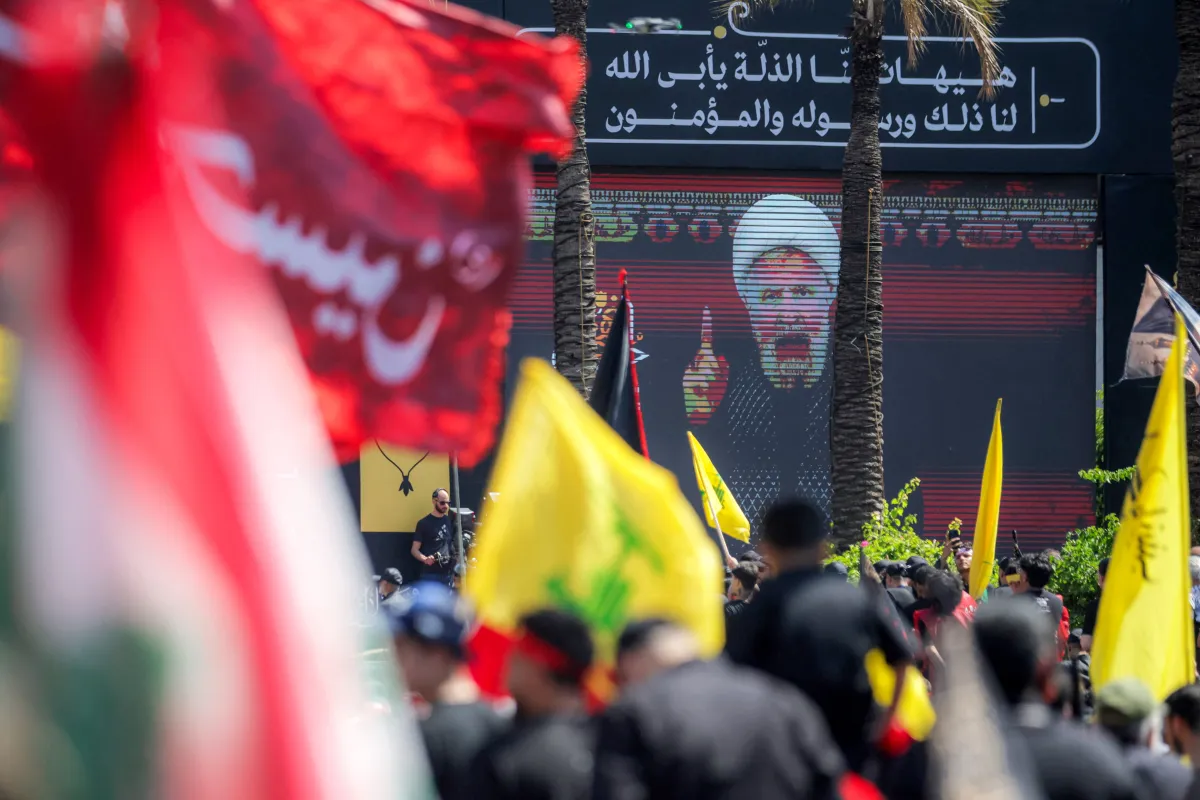 Hizbullah: Elimiz Silahlarımızın Üzerinde