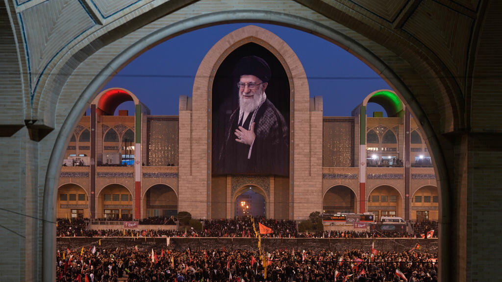 Hizbullah, Hamas ve Husiler Tahran'da Humeyni'nin Cenazesinde