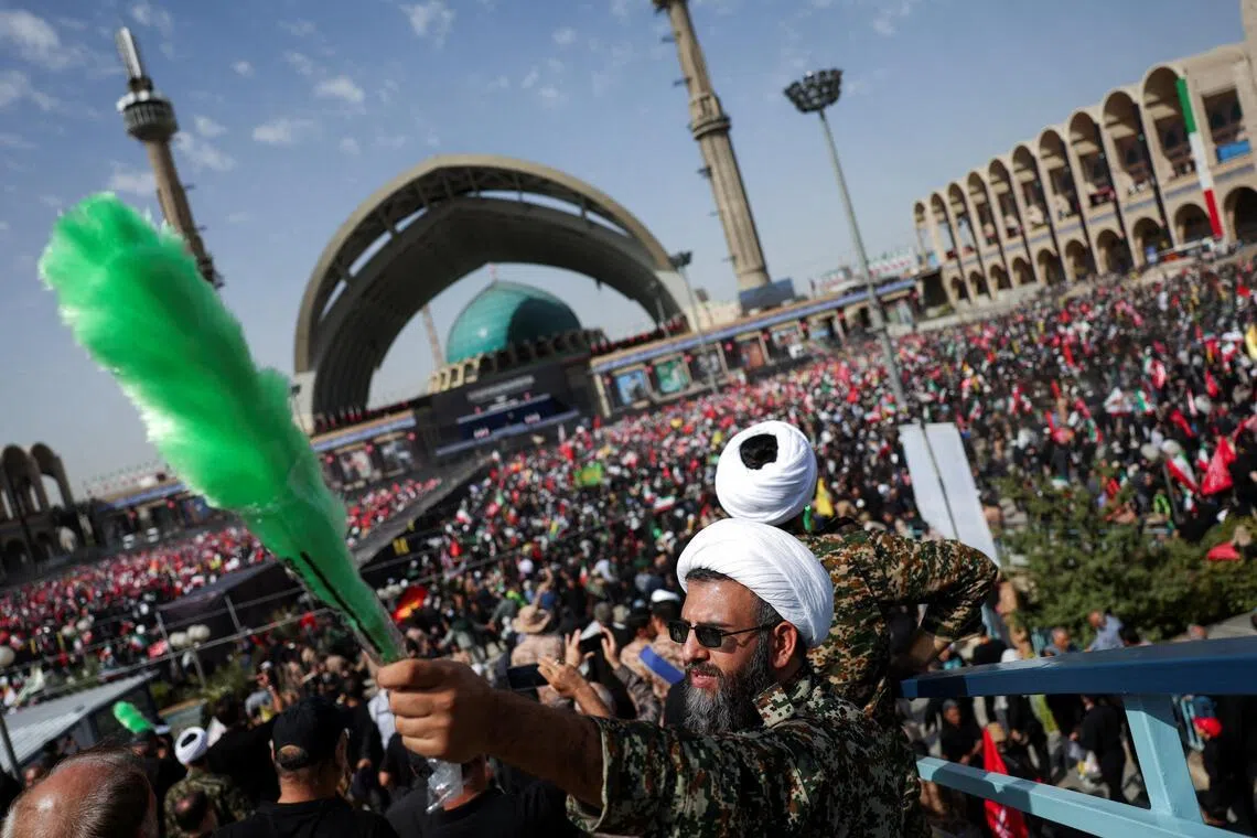 Hizbullah ve Hamas liderleri, Hamaney cenaze törenlerine katıldı