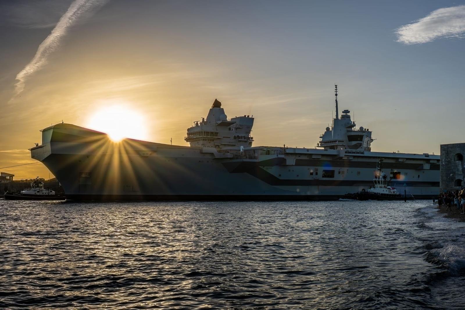 HMS Queen Elizabeth Onarım Sonrası Denize Açıldı