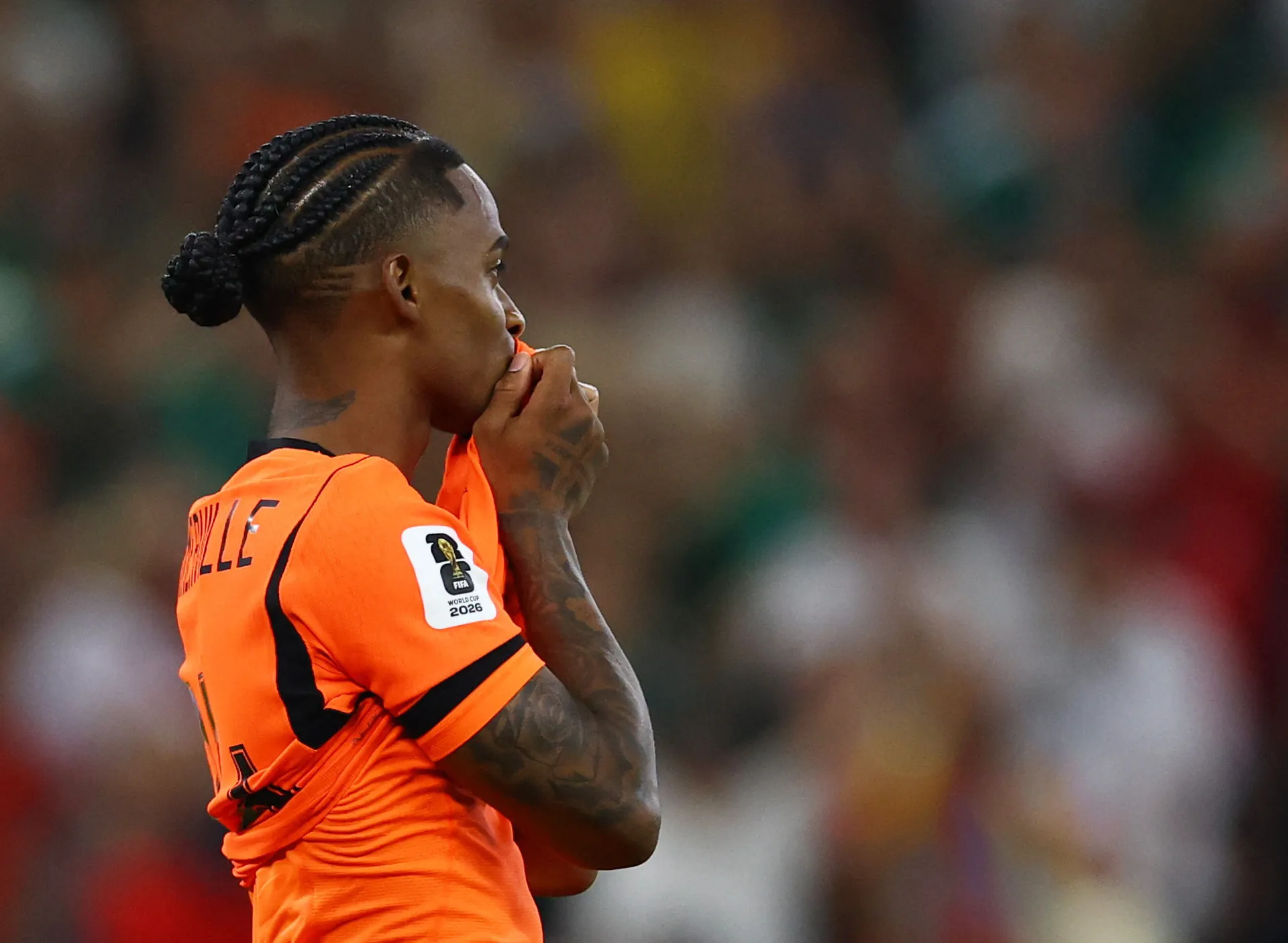 Hollanda Futbol Federasyonu Irkçı Saldırılara Karşı Harekete Geçti