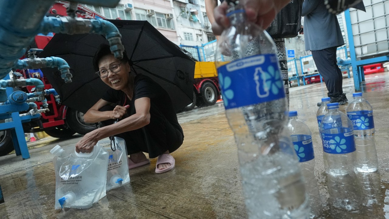 Hong Kong 114 km'lik eski su borusunu yenileyecek