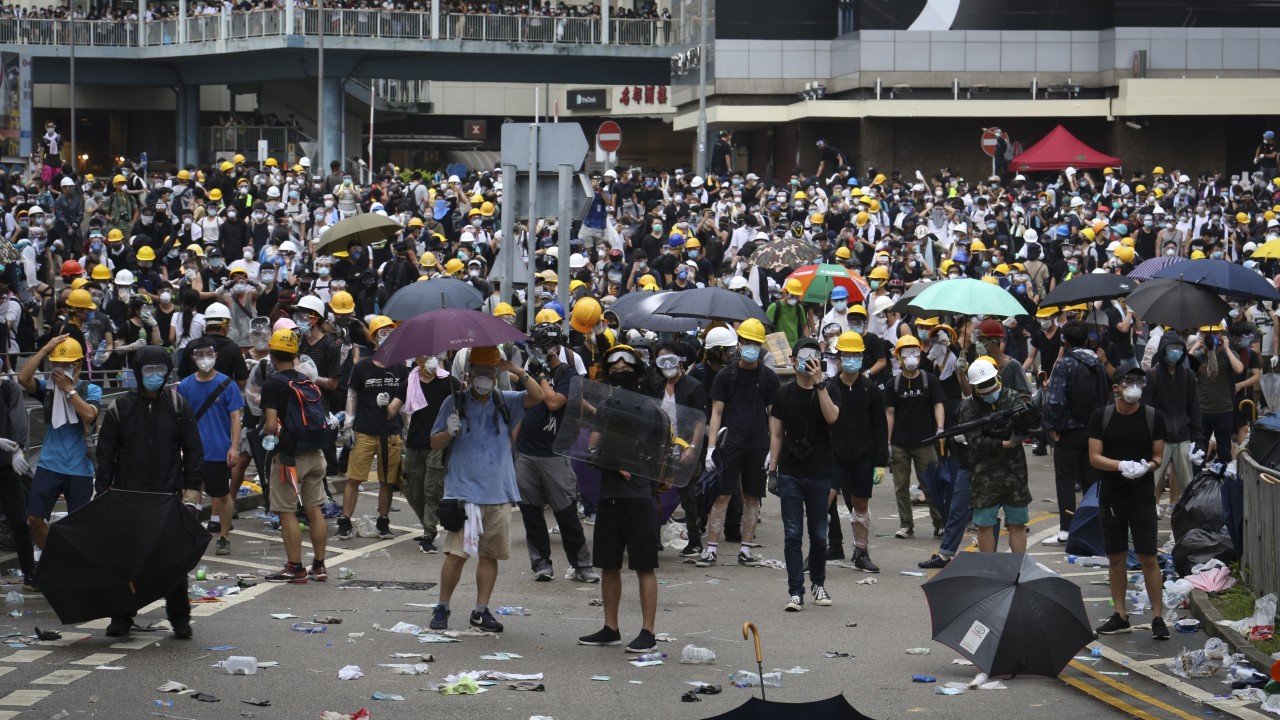 Hong Kong 2019-20 Protestolarının Ardından Toplumsal Uzlaşı Arayışı