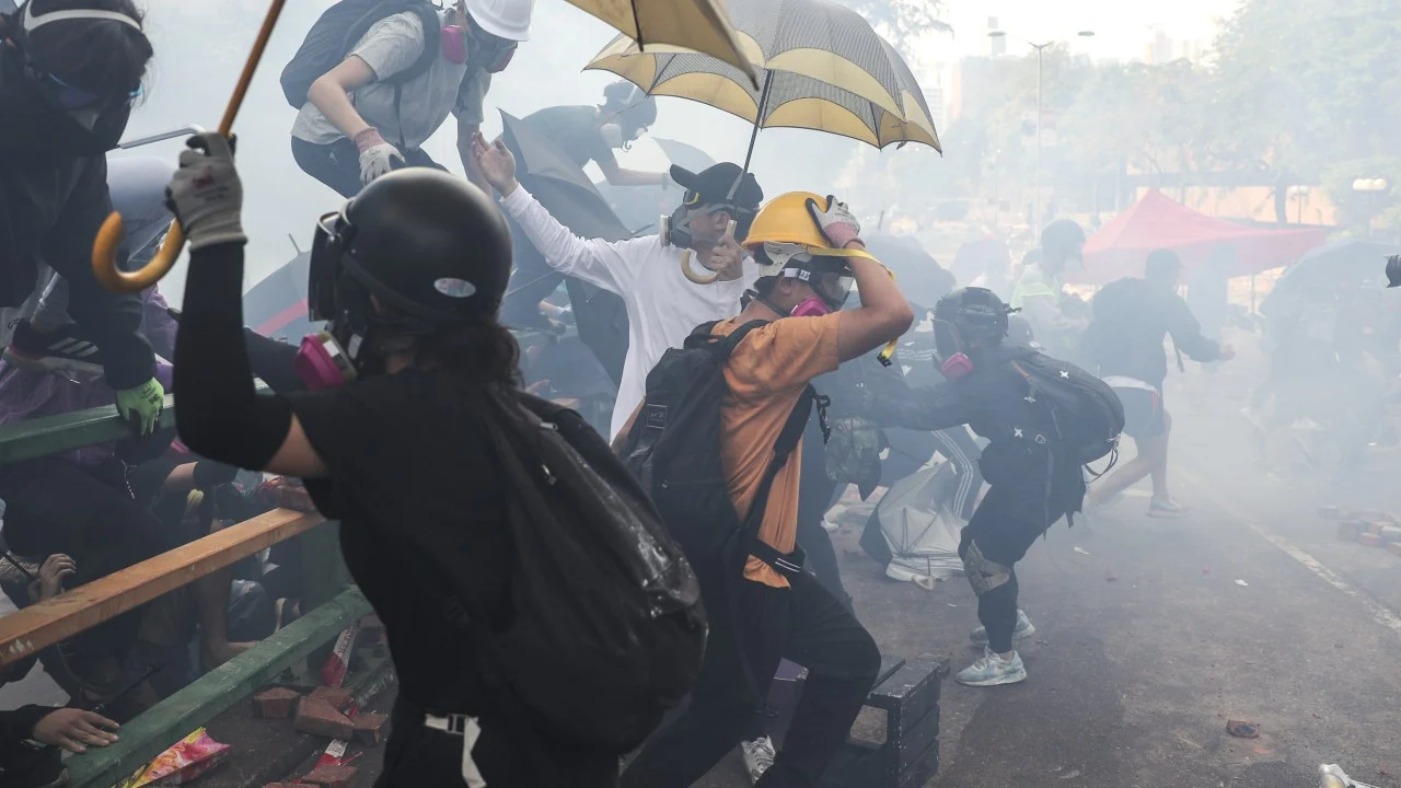 Hong Kong'da 2019 Olayları: 4 Kişiye Hapis Cezası