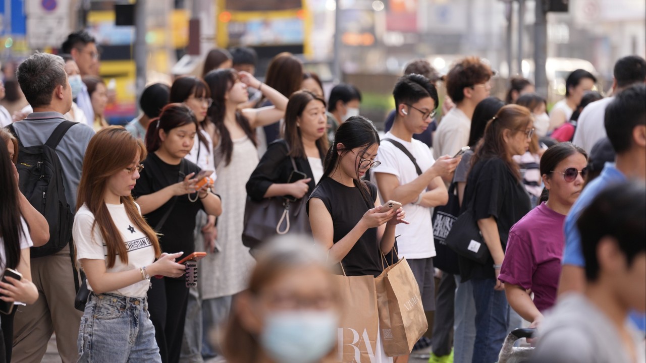 Hong Kong 2028'de 130 bin işçi açığı ver