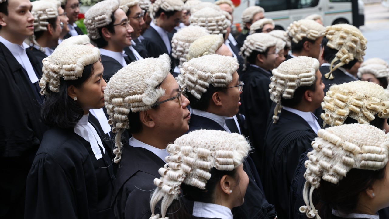 Hong Kong'da Barolar Birliği'nden Avukatlara Ret