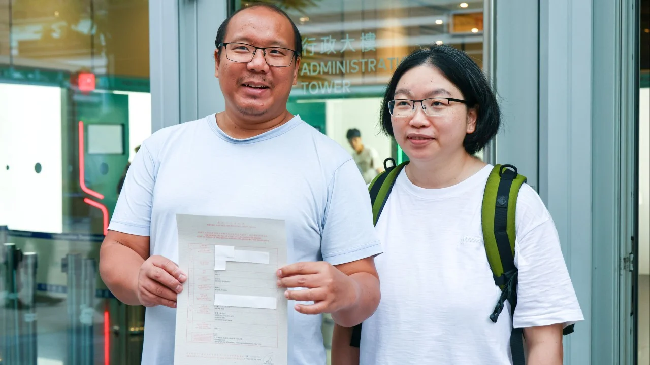Hong Kong'da doğan bebek için haftalık 1 saatlik ziyaret hakkı