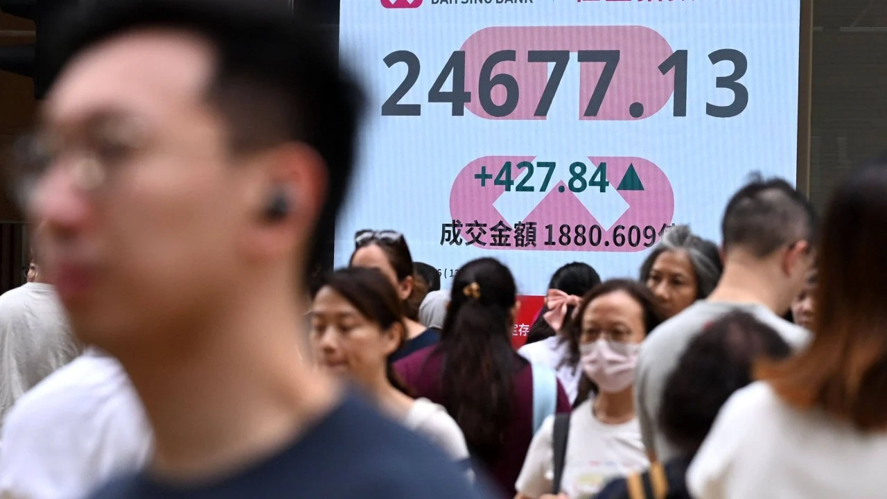 Hong Kong Borsası Teknoloji Hisselerindeki Dalgalanmayla Geriledi