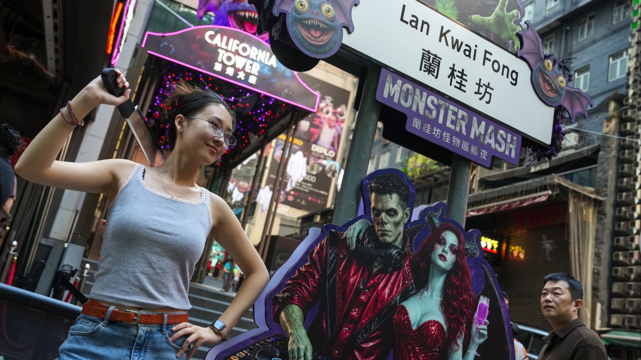 Hong Kong'da Cadılar Bayramı Erken Başladı: Kutlamalar Barları Canlandırdı