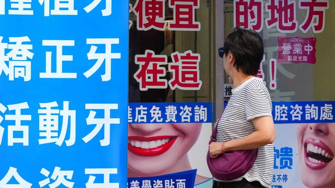 Hong Kong'da Çinli diş kliniği operasyonu: 72 yaşındaki adam gözaltına alındı