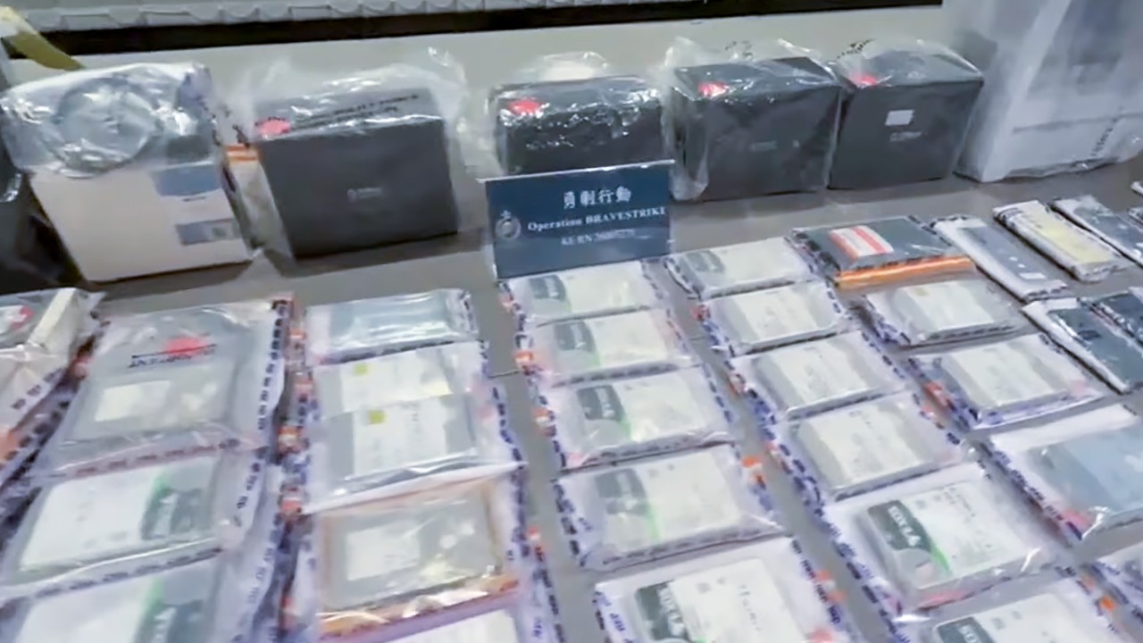 Hong Kong'da Çocuk Pornografisi Operasyonu: 21 Gözaltı
