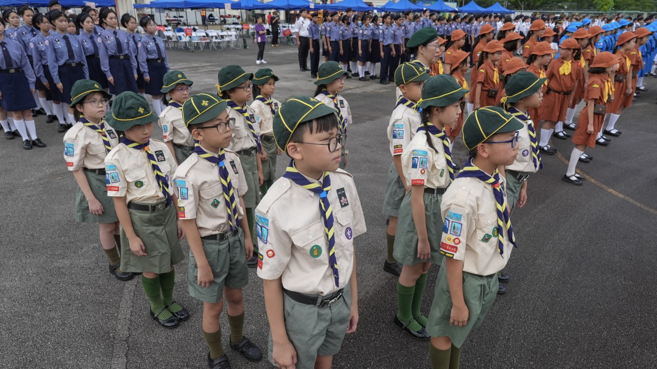 Hong Kong'da gençlerin üniformalı gruplara ilgisi 5 yılda yüzde 8 azaldı