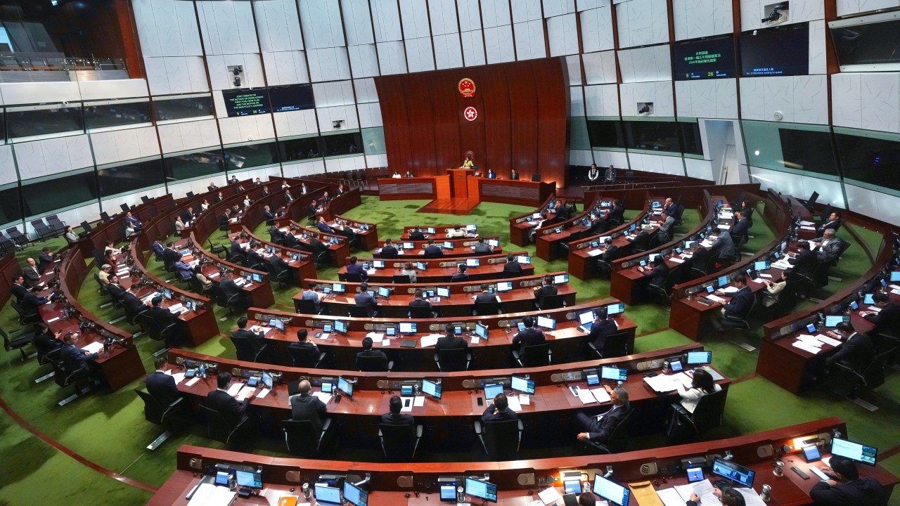 Hong Kong ekonomisi büyüdü, dış riskler tehdit ediyor