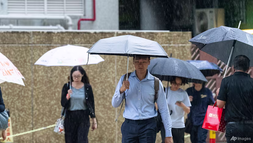 Hong Kong’da en yüksek yağmur alarmı verildi, okullar tatil edildi