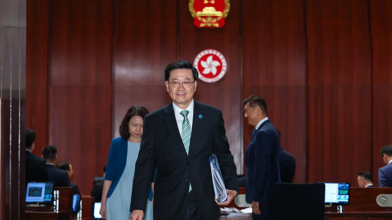Hong Kong'dan İlk 5 Yıllık Plan: Çin Entegrasyonu Öncelikli