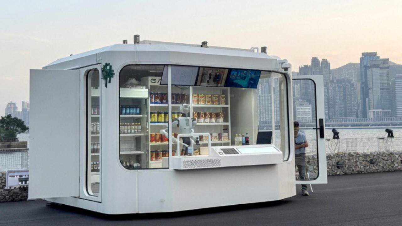 Hong Kong'da insansı robot işleteceği ilk market açılıyor