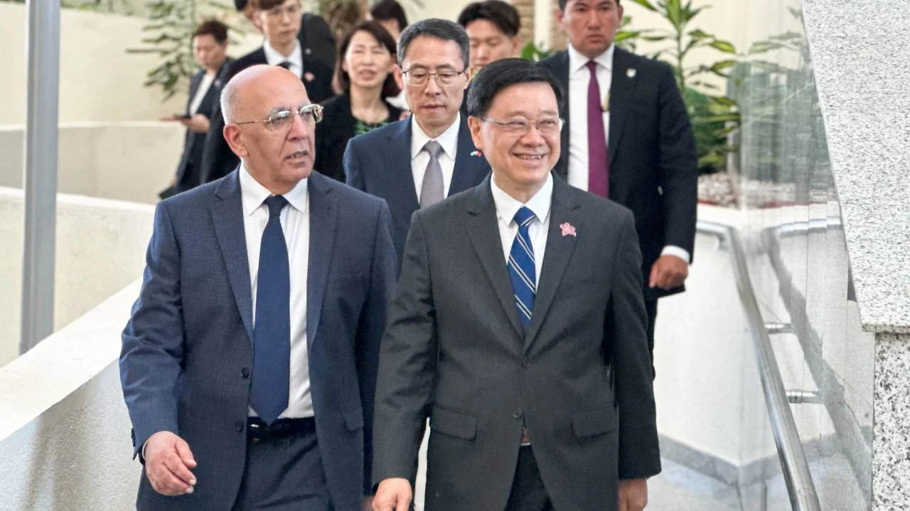 Hong Kong ve Kazakistan üniversiteleri Lee'nin ziyaretinde iş birliğini güçlendiriyor