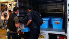 Hong Kong'da bağımsız kitabevlerine baskın: 5 gözaltı