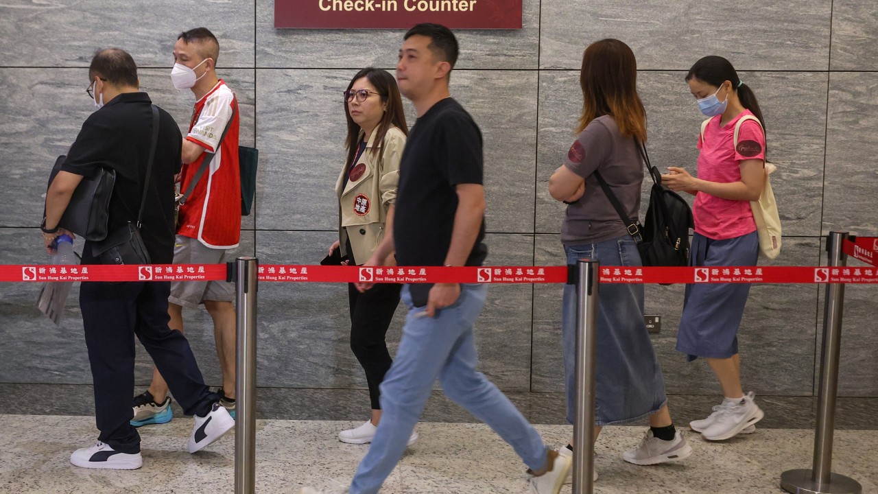 Hong Kong'da konut satışları toparlanıyor, emlakçıların kârı artacak