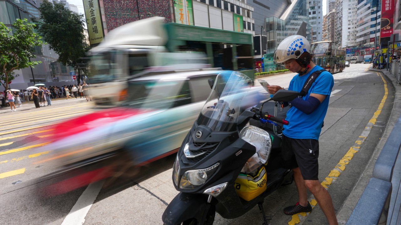 Hong Kong'da kuryeler yeni tazminat düzenlemesinden neden memnun değil