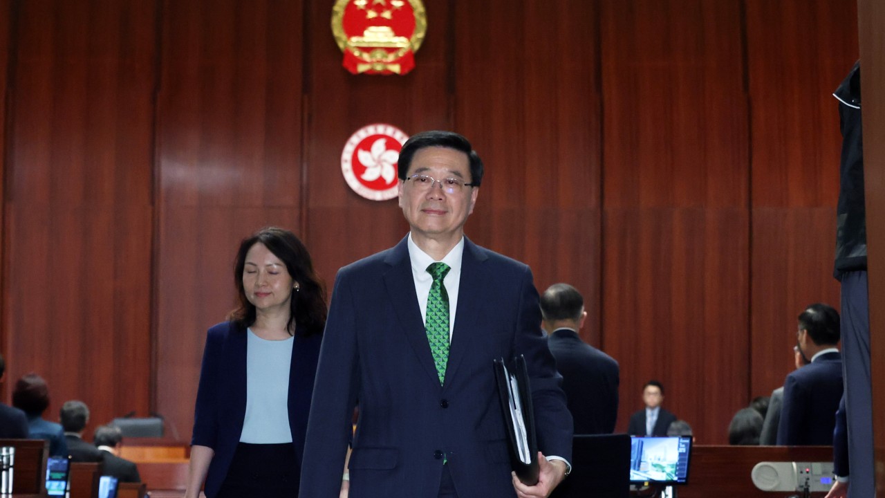 Hong Kong Medyasına Küresel Destek: Politika Değişikliği Yolda