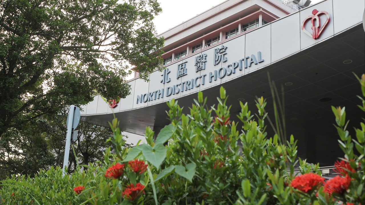 Hong Kong’da minibüs bisikletliye çarptı: Sürücü gözaltında