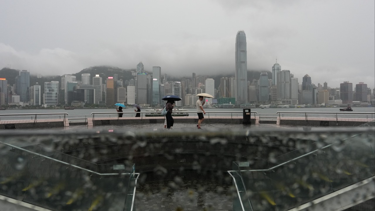 Hong Kong, Narra Tropik Fırtınası İçin Siklon Uyarısını Değerlendirecek