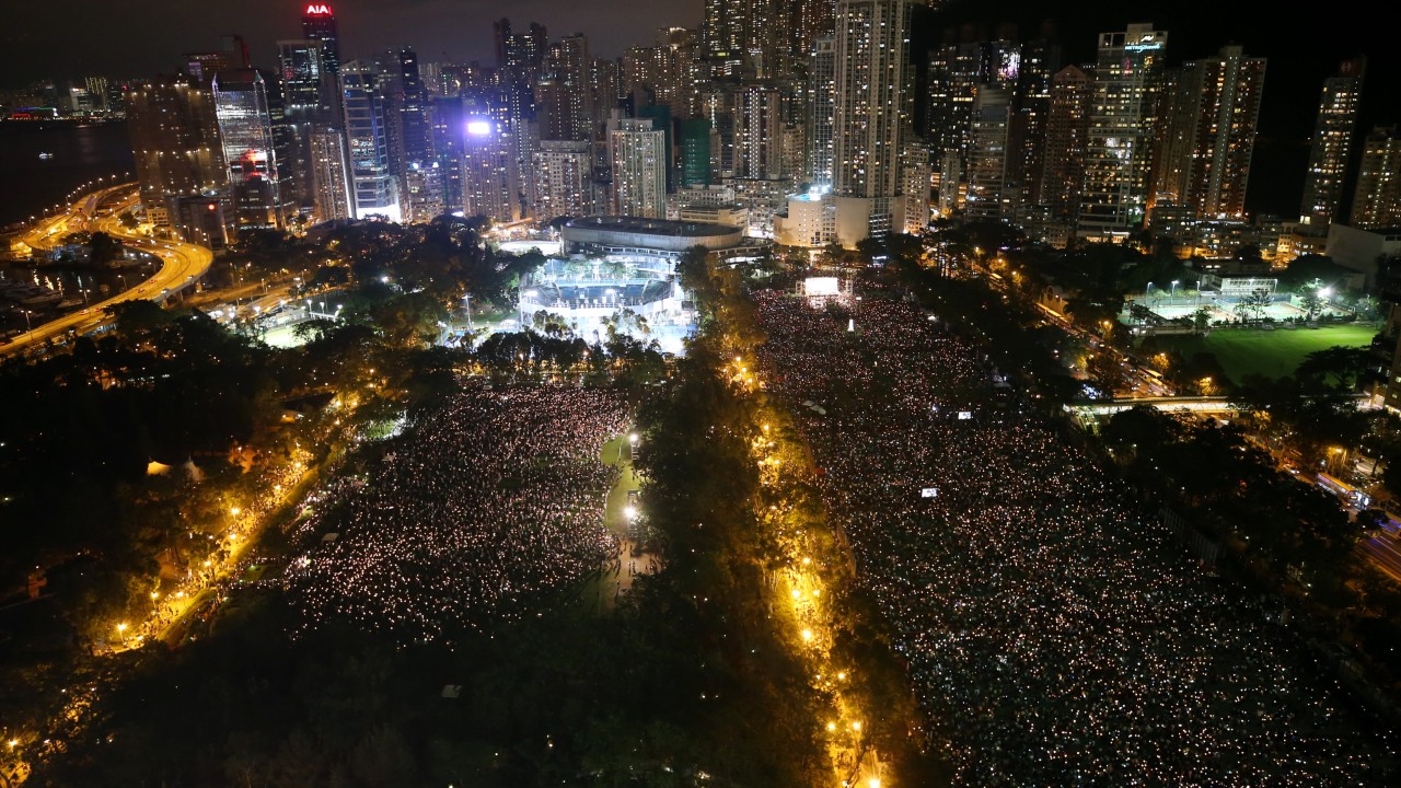 Hong Kong Polis Şefi: Gösteri İzni İçin 'Kırmızı Çizgi' Yok