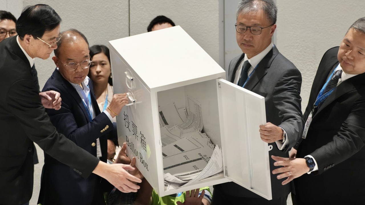 Hong Kong'da seçmen kaydı üst üste beşinci yıl azaldı: 4,12 milyon