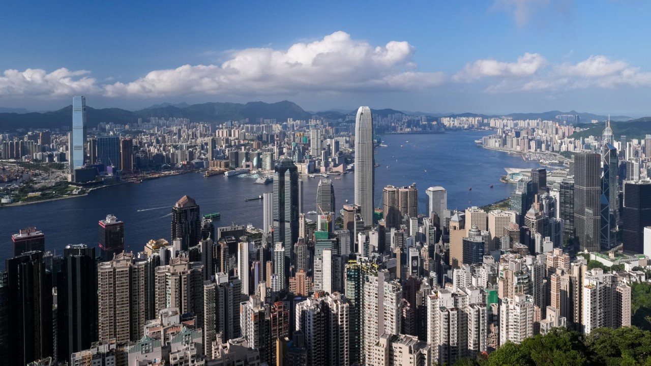 Hong Kong stratejik sektörlerde anlaşmalara hazırlanıyor