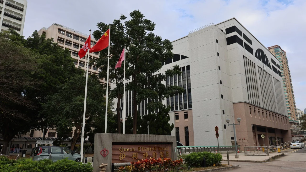 Hong Kong'da taksi çarpması: 69 yaşındaki sürücü gözaltında