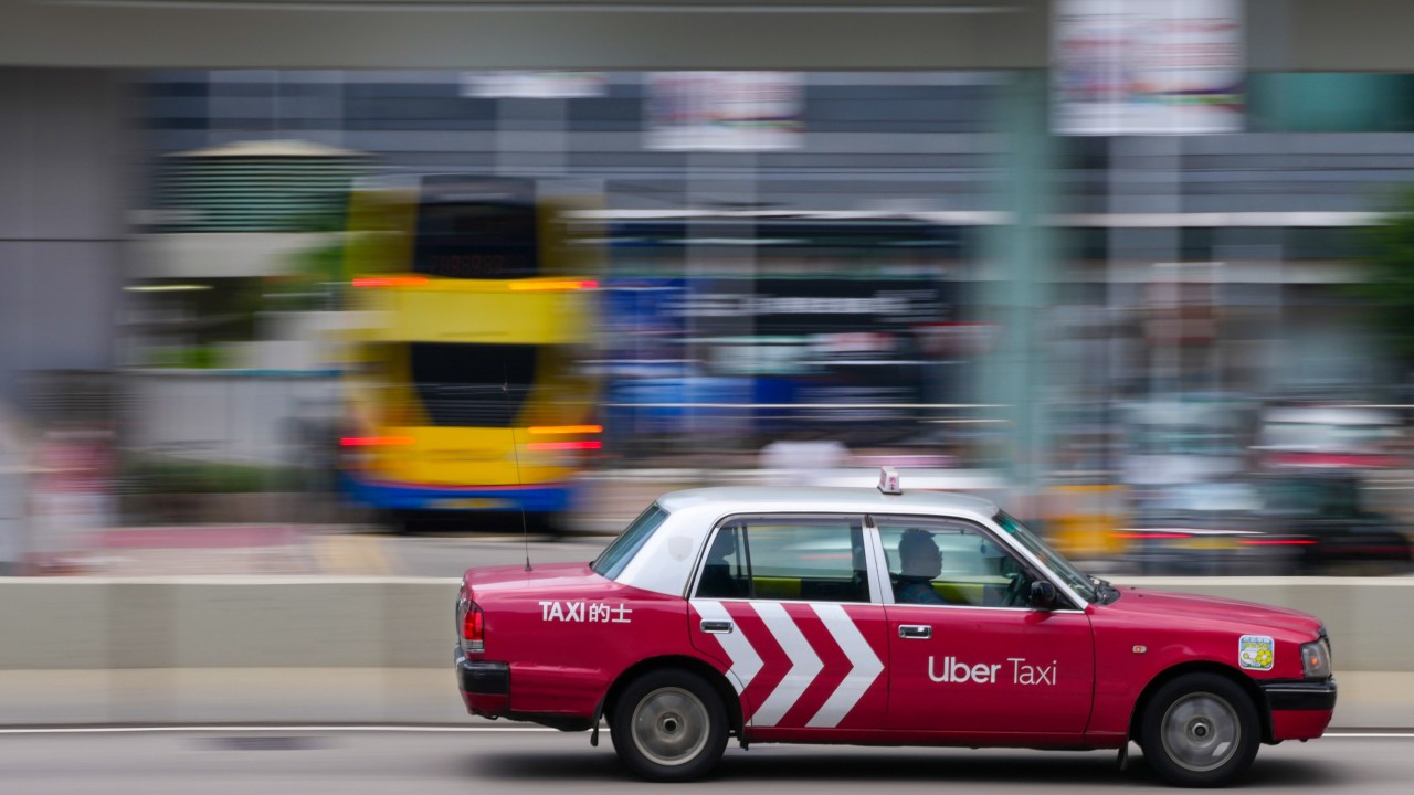 Hong Kong'da 100 Bin Sipariş Şartı: Taksi Uygulamalarına Yeni Lisans Düzeni