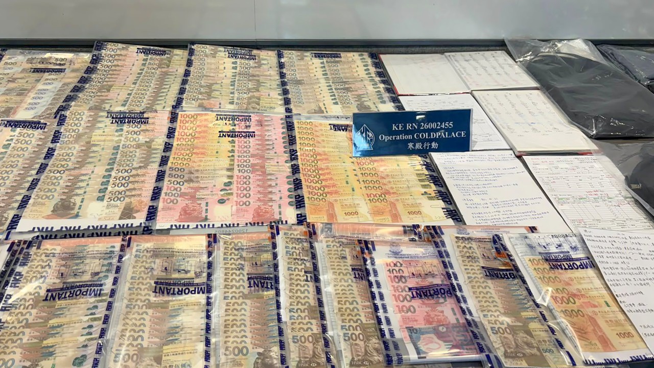Hong Kong'da yüzde 3000 faizli tefeci çetesine baskın: 29 gözaltı
