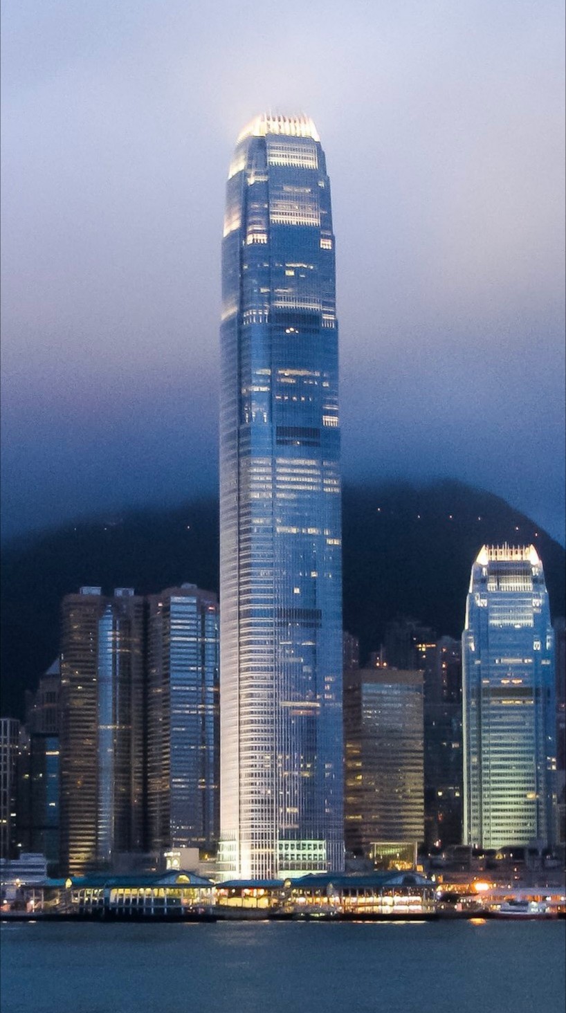 Hong Kong'da Ticari Emlak Fiyatları Yüzde 57 Düştü