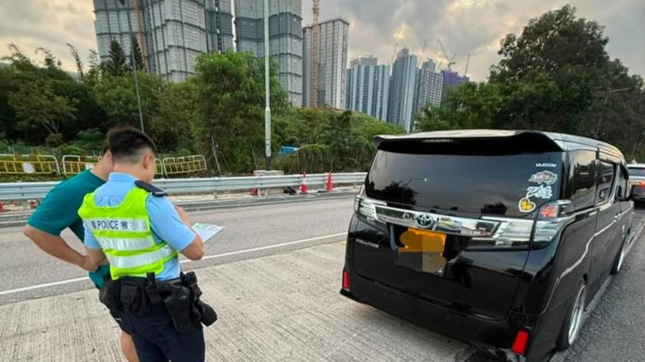 Hong Kong'da Hız ve Trafik İhlallerine 9 Gözaltı