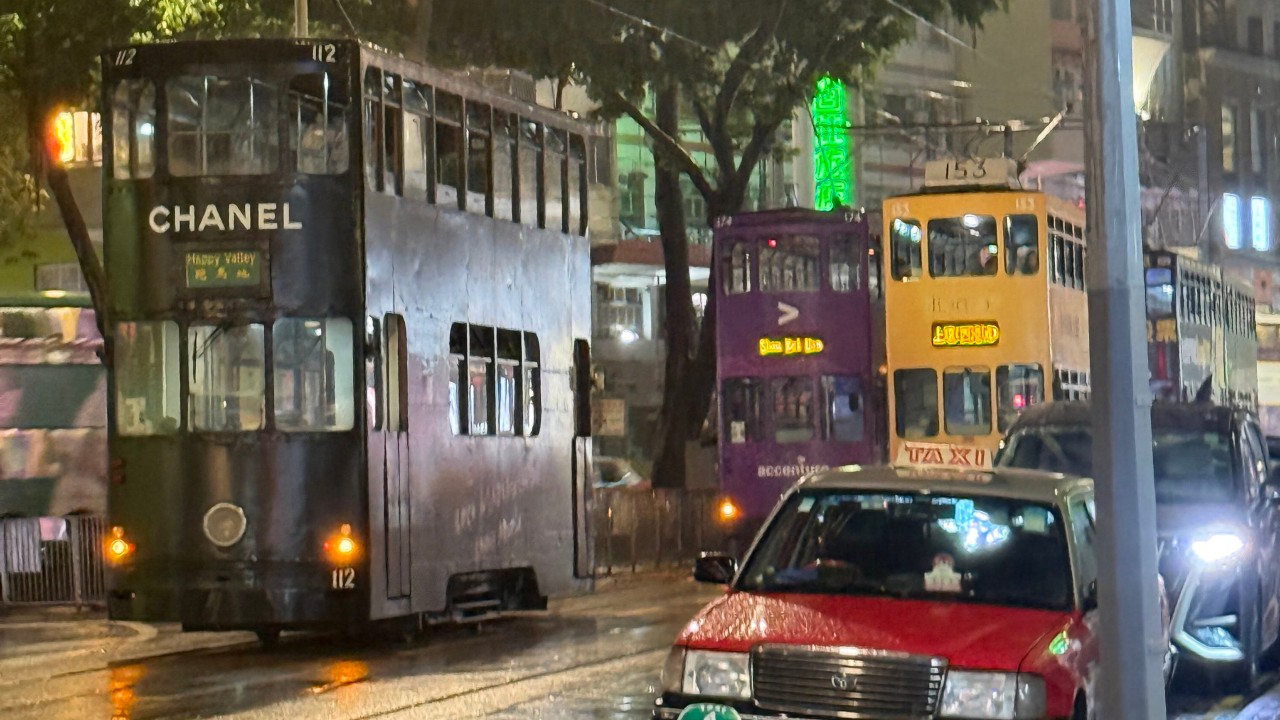 Hong Kong'da Tramvay Seferleri Elektrik Arızasıyla Durduruldu