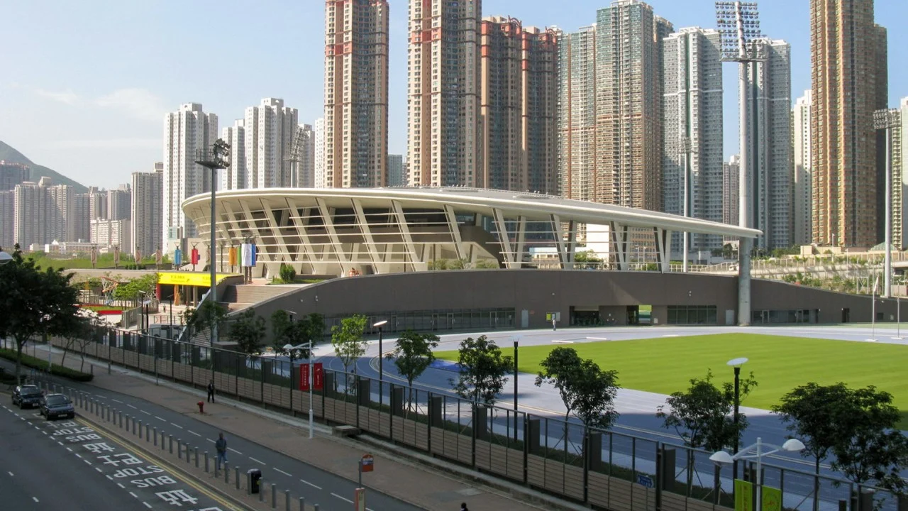 Hong Kong'da sıcak çarpması şüphesiyle bir çocuk hayatını kaybetti