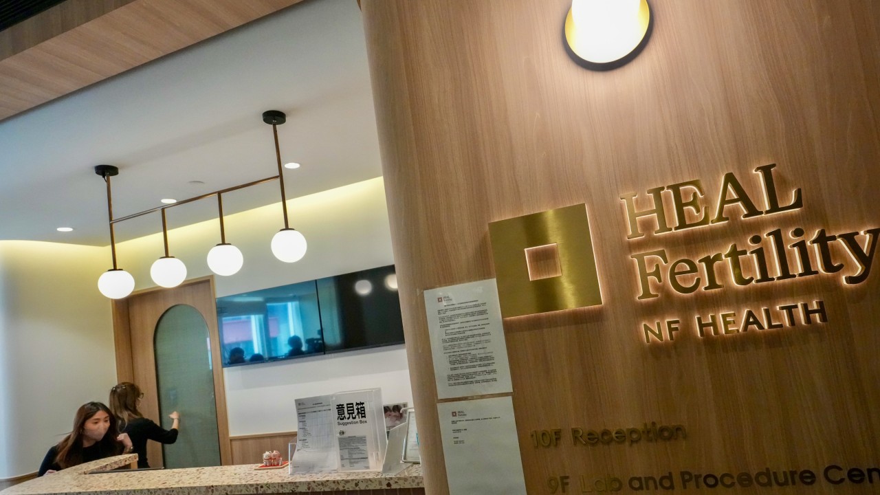 Hong Kong'da tüp bebek kliniğinde embriyo karışıklığı: Özür yağdı