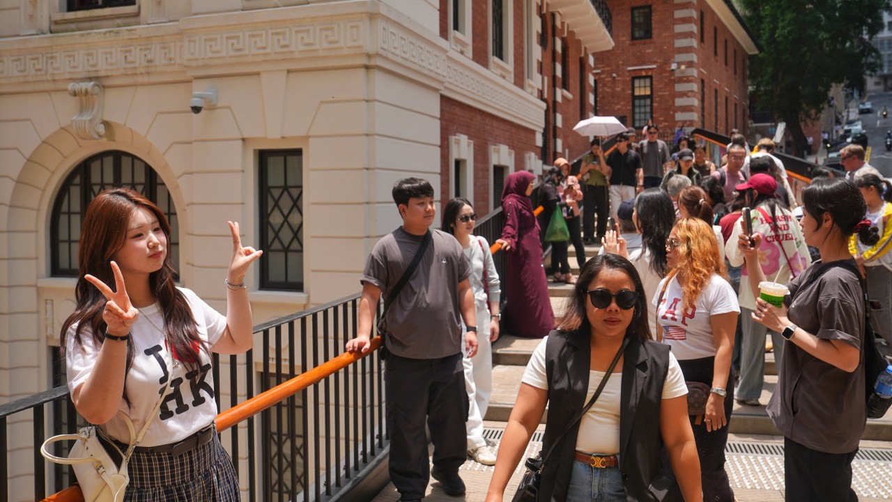Hong Kong turist rekabetinde 'büyük ve iyi' olmalı