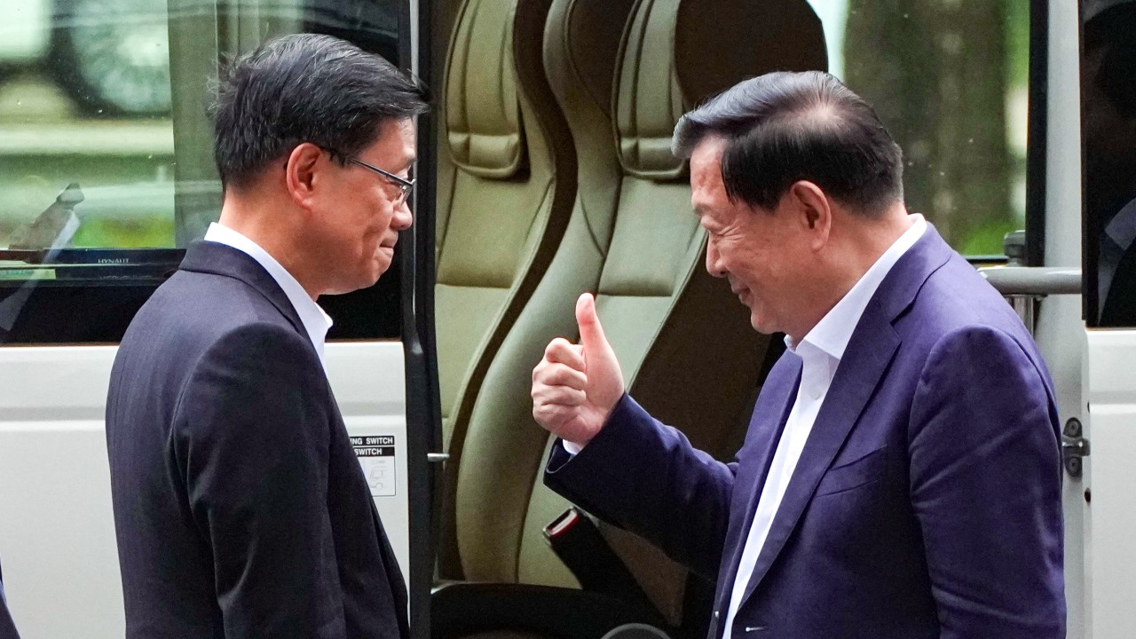 Hong Kong lideri üniversite kentini 10 kat büyütme sözü verdi